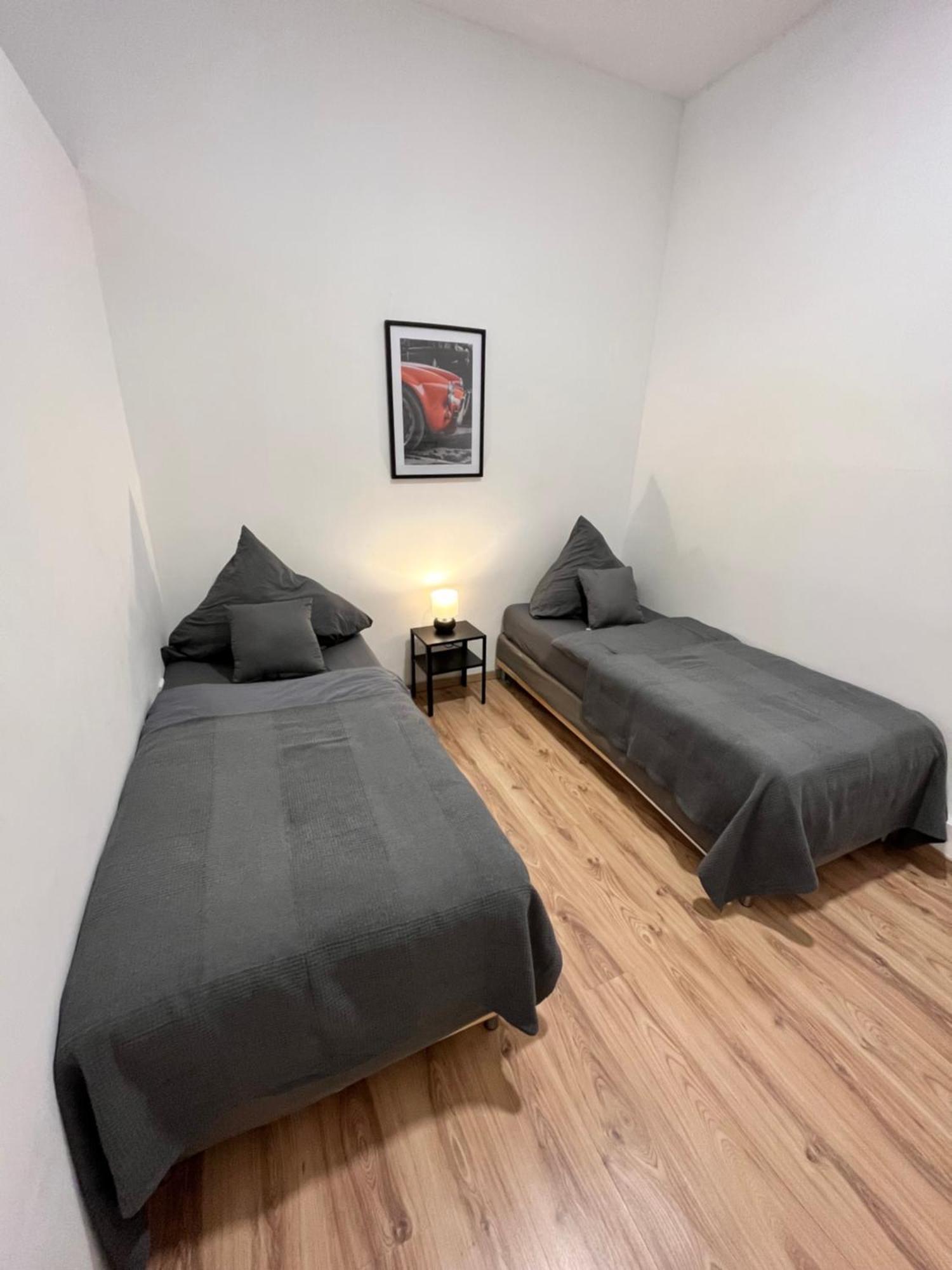 Apartment Central 10B 40Qm Wi-Fi Free Parking Calm Back House Dortmund Exteriör bild