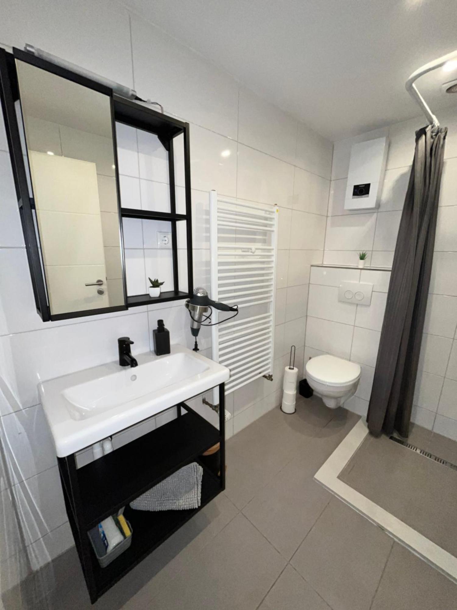 Apartment Central 10B 40Qm Wi-Fi Free Parking Calm Back House Dortmund Exteriör bild