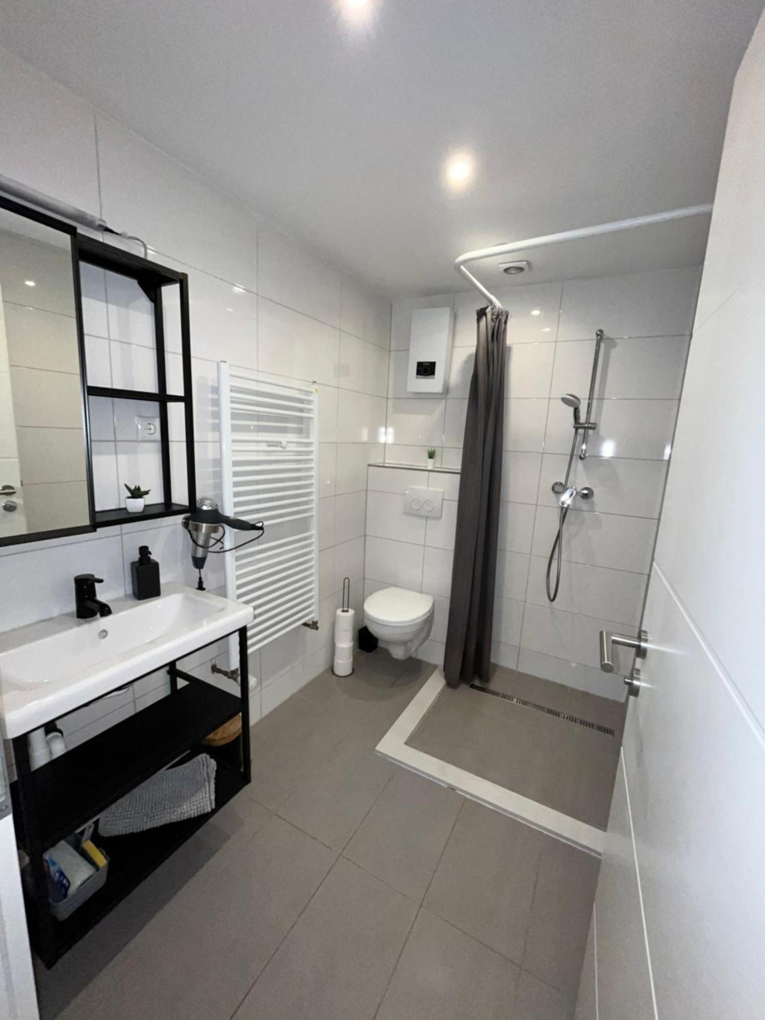 Apartment Central 10B 40Qm Wi-Fi Free Parking Calm Back House Dortmund Exteriör bild